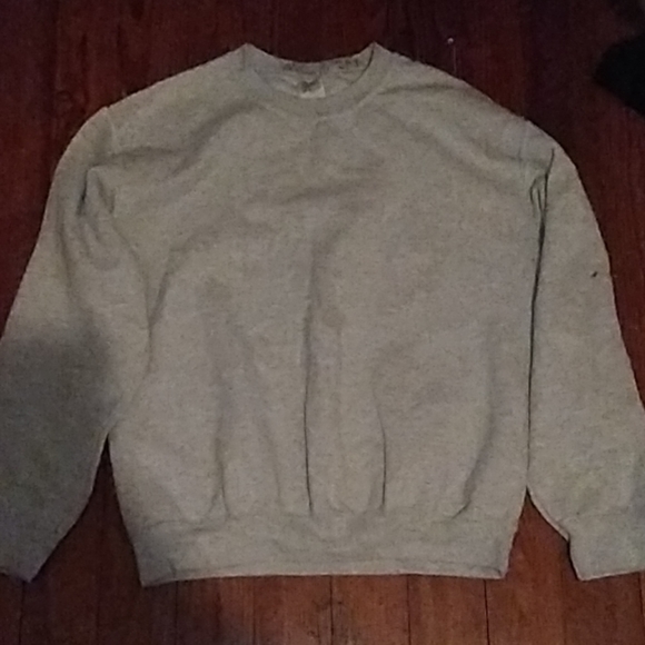 Sweaters - Picture 4 of 4